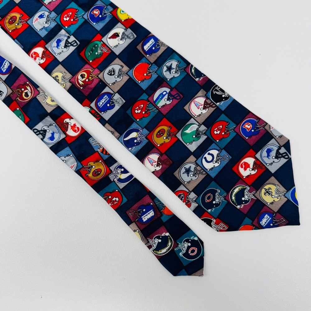 Team NFL Mens‎ Silk Necktie Vintage All Over Helmet Print Blue Red B24471